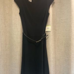 NWT ANNE KLEIN Womens Black Short Sleeve Dress W/belt Size 4P Originally $124.00